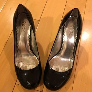 BCBG heels